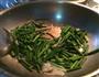 蒜苗毛豆的做法图解5