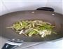 芹菜蒜苗爆炒脆肉鲩的做法图解6