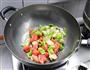 青椒炒番茄的做法图解6