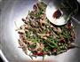 野芹菜炒肉的做法图解7