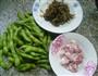 梅干菜炒毛豆的做法图解1