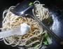 鸡蛋青菜炒面的做法图解11