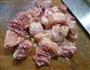 啤酒鸡骨架的做法步骤2