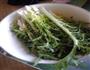 苦菊拌馓子的做法图解2