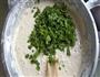 芹菜叶子煎饼的做法图解4