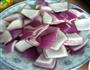 洋葱炒烧肉的做法图解2