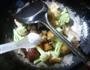 香菇油豆腐炒花菜的做法图解10