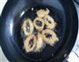 炸鱿鱼圈的做法图解4
