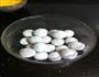 鸡蛋米酒黑芝麻汤圆的做法图解2