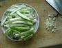 蒜茸丝瓜丝的做法图解1