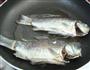 香辣鲫鱼的做法图解2