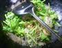 香芹面筋炒粉丝的做法图解5