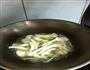 芹菜小菇的做法图解4