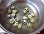 蒜拌秋葵鹌鹑蛋的做法图解2