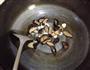 香菇鸡肉还原笋煲的做法图解4