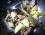 土豆烧鸡骨架的做法图解6