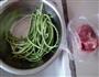 肉片炒豆角的做法图解1