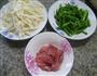 韭菜瘦肉丝炒茭白的做法图解1