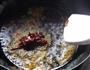 海带红烧肥肠的做法图解4