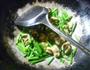 韭菜花炒淡菜的做法图解9