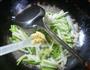 芹菜炒莲藕的做法图解11