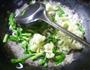 韭菜虾皮炒花菜的做法图解5