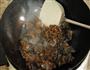 尖椒木耳炒肉的做法图解7