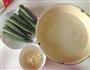 蒜蓉粉丝蒸秋葵的做法图解1