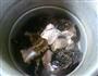 黑木耳肉骨汤的做法图解3