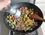 彩椒菱角牛肉粒的做法图解7