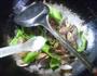 青椒炒花蛤的做法图解11