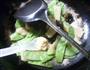 肉皮黑木耳炒扁豆的做法图解12