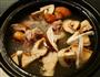 猪骨菌菇汤的做法图解4
