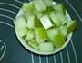 红椒黄瓜葡萄雪梨饮的做法图解3