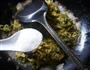 榨菜炒雪菜的做法图解5