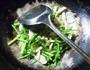 猪肚炒茼蒿的做法图解6