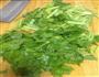 凉拌芹菜的做法图解2