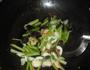 百合木耳炒芹菜的做法图解3
