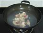黑豆莲藕排骨汤的做法图解2