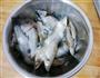 雪菜焖小鱼仔的做法图解2