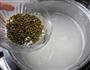 山药绿豆粥的做法图解7