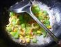 开洋玉米粒炒莴笋的做法步骤7