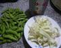 沙茶酱毛豆炒花菜的做法图解1