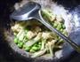 沙茶酱毛豆炒花菜的做法图解9
