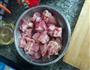 土豆焖排骨的做法图解1