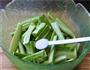 油辣醉黄瓜的做法图解2
