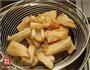 干煸藕条的做法图解5