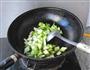 黑豆苦瓜丁的做法图解3