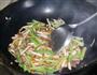 芹菜香干炒肉的做法图解6