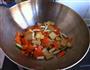 胡萝卜木耳炒豆腐的做法图解6